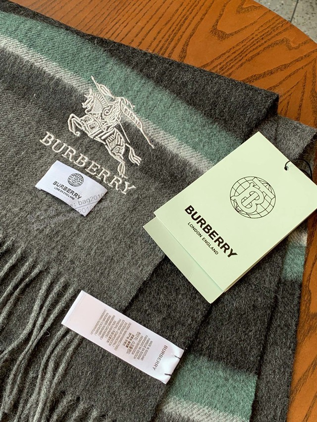 Burberry情侶圍巾羊絨圍巾披肩 巴寶莉2021新款格紋圍巾高端羊絨圍巾  mmj1230